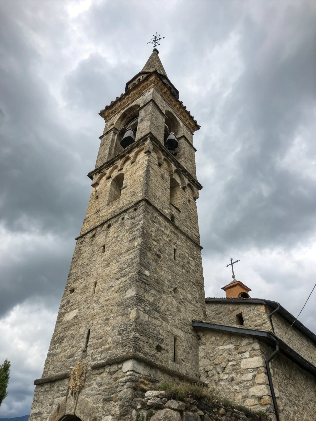 Avant la restauration : Toiture du Clocher